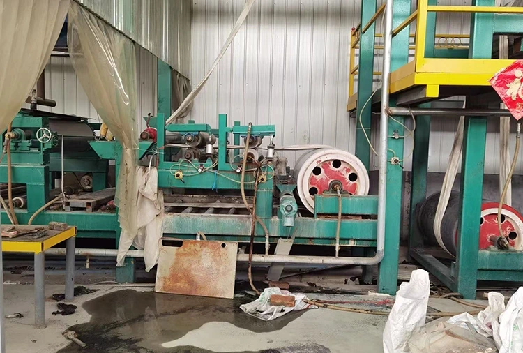 Co dělá výrobní linku modifikované asfaltové hydroizolační membrány nezbytnou pro moderní výstavbu?